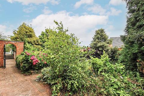 3 Cotwall End Road, Dudley, DY3 3ER