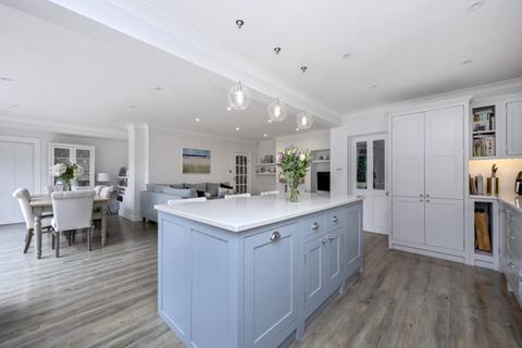 White Friars Edwin Road, West Horsley, Leatherhead, KT24 6LN