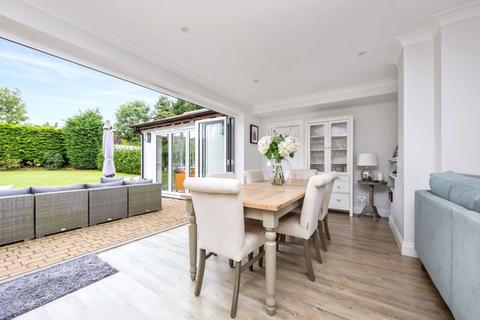 White Friars Edwin Road, West Horsley, Leatherhead, KT24 6LN
