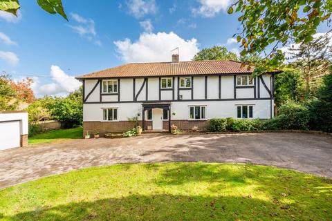 4 bedroom detached house for sale, East Horsley