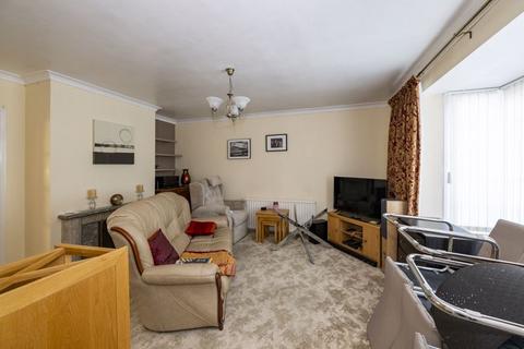 3 bedroom end of terrace house for sale, High Street, Uckfield