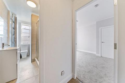 Studio for sale, Du Cane Court, Balham High Road, London SW17 7JX