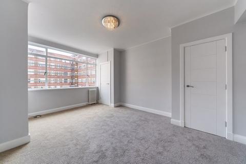 Studio for sale, Du Cane Court, Balham High Road, London SW17 7JX