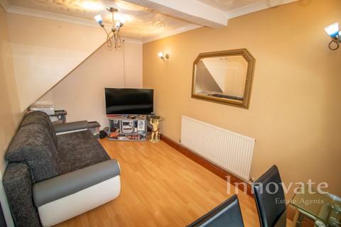 3 bedroom semi-detached house for sale, Warwick Gardens, Oldbury B69