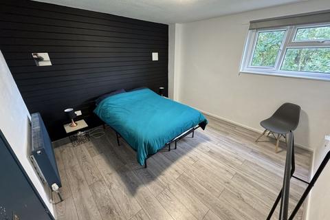 22 Priors Field, Northolt, UB5 5SG