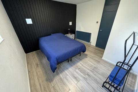22 Priors Field, Northolt, UB5 5SG