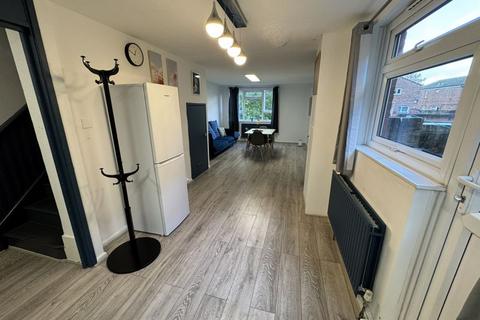 22 Priors Field, Northolt, UB5 5SG