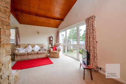 3 bedroom bungalow for sale, Heath Way, Norwich NR13