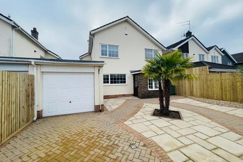 4 bedroom detached house to rent, Ty To Maen Close, CF3