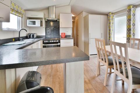 3 bedroom park home for sale, Kingfisher Lake, Cotswold Hoburne, Cotswold Lakes