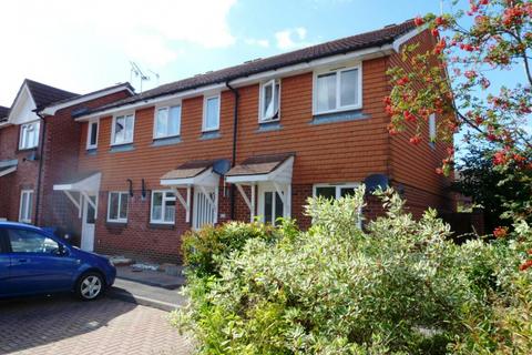 2 bedroom end of terrace house to rent, Bredy Close, Canford Heath, Poole, BH17