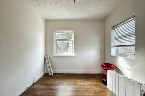 1 bedroom flat to rent, Grosvenor Gardens, Kingsthorpe, NN2 7RS