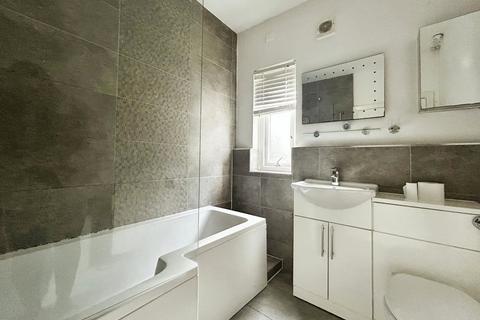1 bedroom flat to rent, Grosvenor Gardens, Kingsthorpe, NN2 7RS
