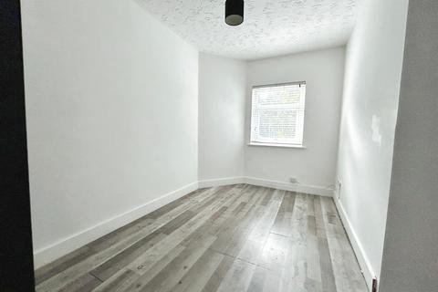 1 bedroom flat to rent, Grosvenor Gardens, Kingsthorpe, NN2 7RS