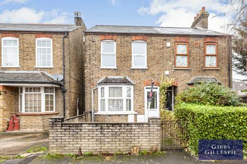 3 bedroom semi-detached house to rent, Glebe Road, Uxbridge, Middlesex UB8 2RD