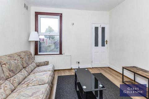 3 bedroom semi-detached house to rent, Glebe Road, Uxbridge, Middlesex UB8 2RD