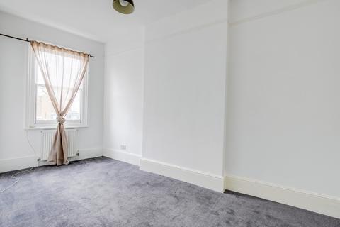 2 bedroom flat to rent, Hazlitt Road, London