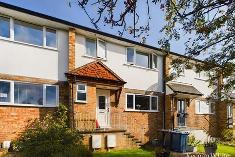 3 bedroom terraced house for sale, Riverswood Gardens - Three Double Bedrooms