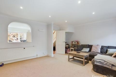 3 bedroom terraced house for sale, Riverswood Gardens - Three Double Bedrooms