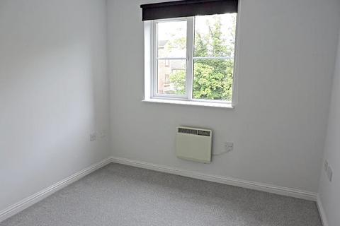 2 bedroom flat to rent, Priestley Court