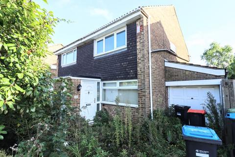 145 Hunter Drive, Bletchley, Milton Keynes, MK2 3NG