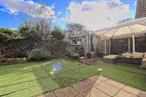 undefined, Holt Farm Way, Rochford
