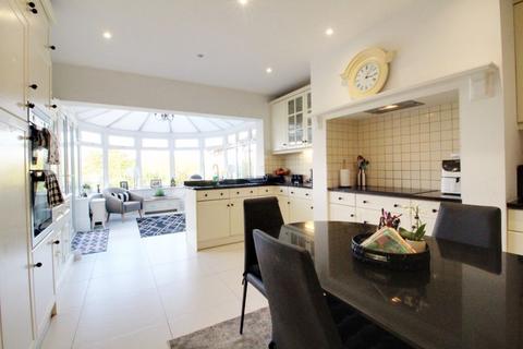 5 bedroom detached house for sale, New Park Road, Hertford SG13