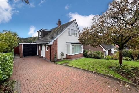 3 bedroom detached house for sale, Ladydale Close, Leek. ST13 5SE.