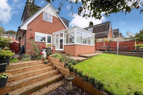 3 bedroom detached house for sale, Ladydale Close, Leek. ST13 5SE.