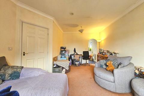 36 The Courtyard, Gloucester, GL1 3PS