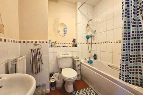 36 The Courtyard, Gloucester, GL1 3PS