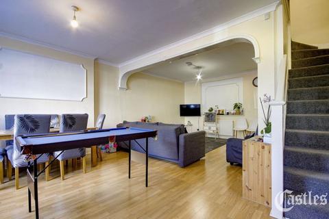 3 bedroom terraced house for sale, Devonia Gardens, London, N18