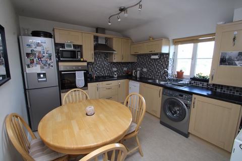 2 bedroom flat for sale, Dashwood Avenue, High Wycombe HP12