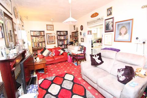 39 Plumer Road, High Wycombe, HP11 2SS