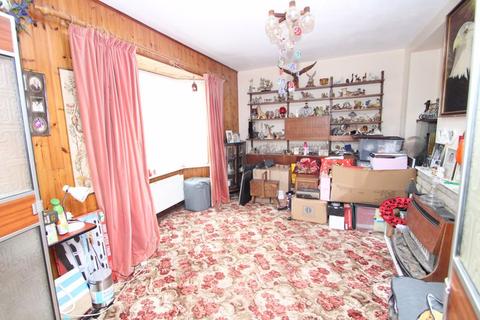 39 Plumer Road, High Wycombe, HP11 2SS