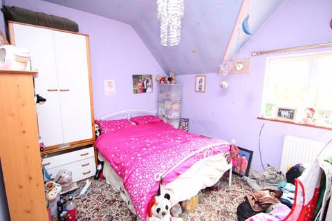 39 Plumer Road, High Wycombe, HP11 2SS