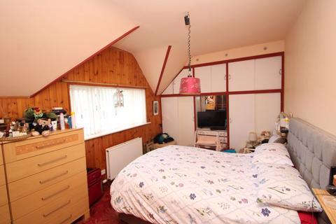 39 Plumer Road, High Wycombe, HP11 2SS