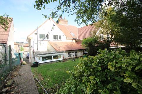 39 Plumer Road, High Wycombe, HP11 2SS