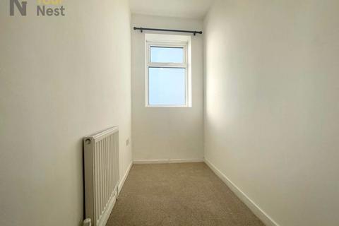 2 bedroom terraced house to rent, Carlinghow Lane, WF17 8EA