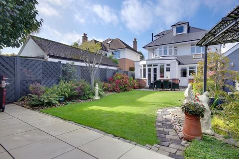 4 bedroom detached house for sale, Lombard Avenue, Bournemouth