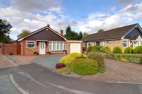 3 bedroom bungalow for sale, Clevedon Avenue, Stafford ST17