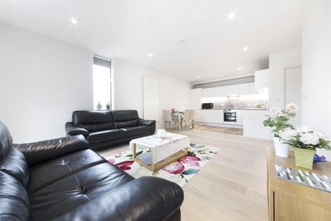 2 bedroom apartment for sale, Summerston House, Royal Wharf E16