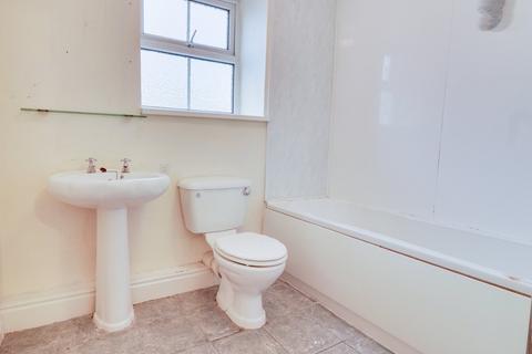 8 Lister Hill, Horsforth, Leeds, LS18 5AZ