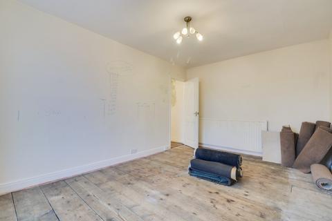 8 Lister Hill, Horsforth, Leeds, LS18 5AZ