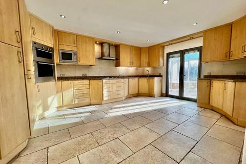 4 bedroom detached house for sale, Apperley Lane, Bradford, West Yorkshire, BD10