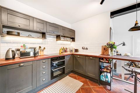 2 bedroom apartment to rent, Sterne Street, London W12