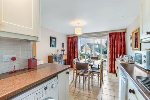 2 bedroom terraced house for sale, Weston Park View, Otley, West Yorkshire, LS21