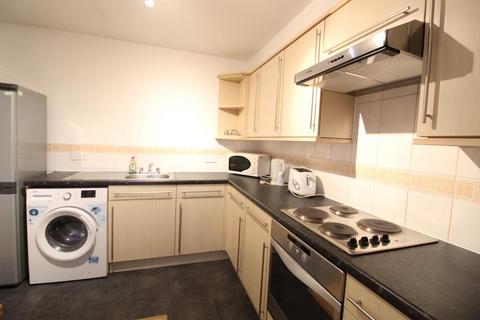 2 bedroom flat to rent, Fonthill Avenue, Top Floor, Aberdeen, AB11