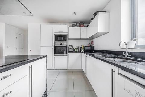 3 bedroom apartment for sale, Bermuda Way, London E1