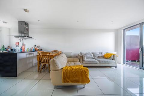 Flat 20, Hierro Court, 17 Bermuda Way, London, E1 4GB